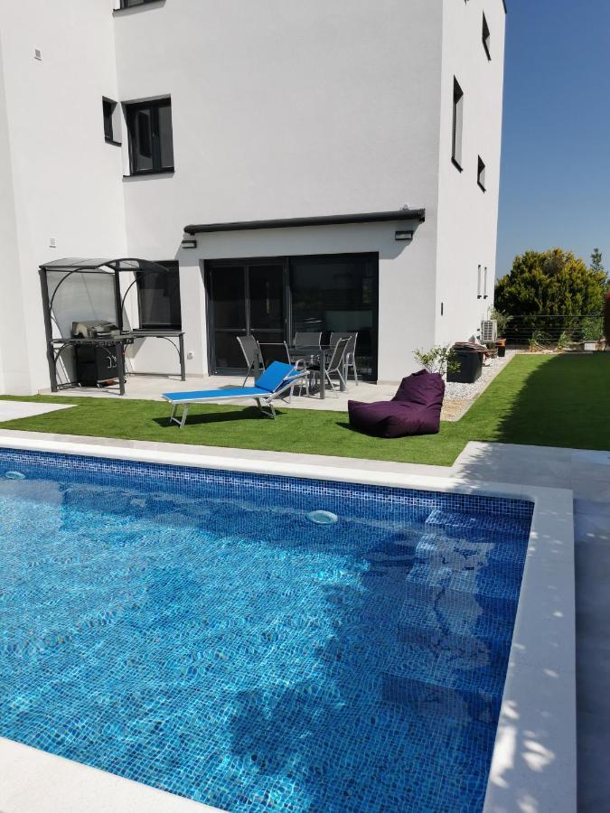 Volme Pool Apartamento Banjole Exterior foto